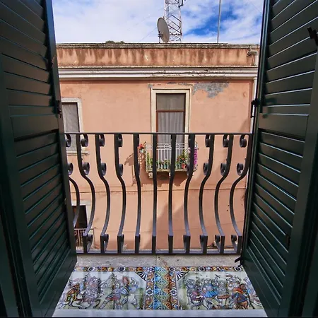 Corvaja * Taormina