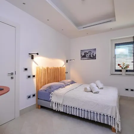 Corvaja Hotel *